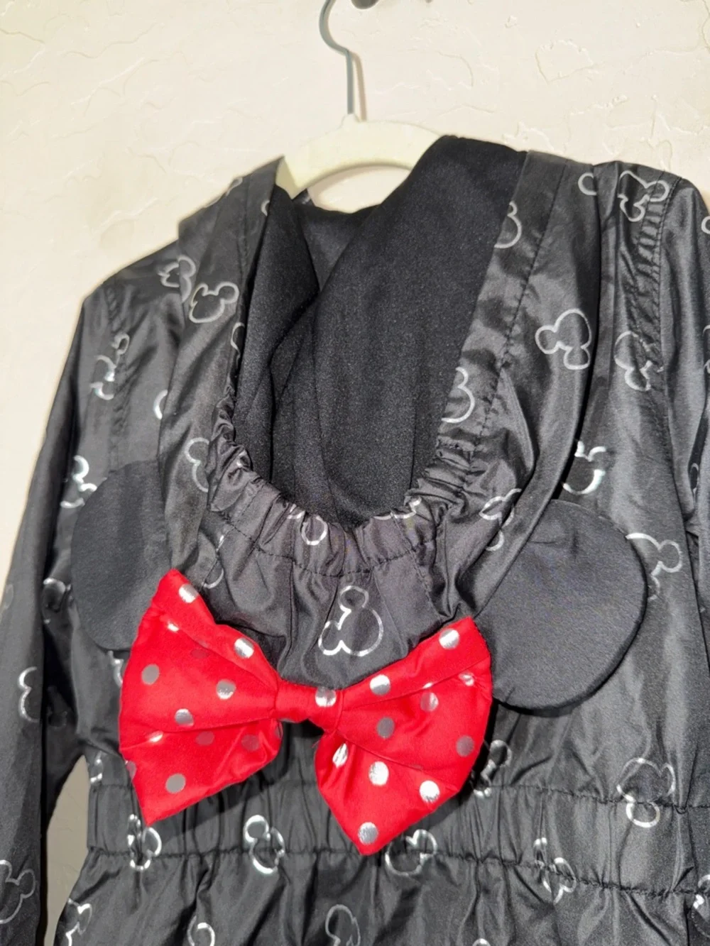 Disney Minnie Mouse hooded with ears full zip rain jacket windbreaker size 6
